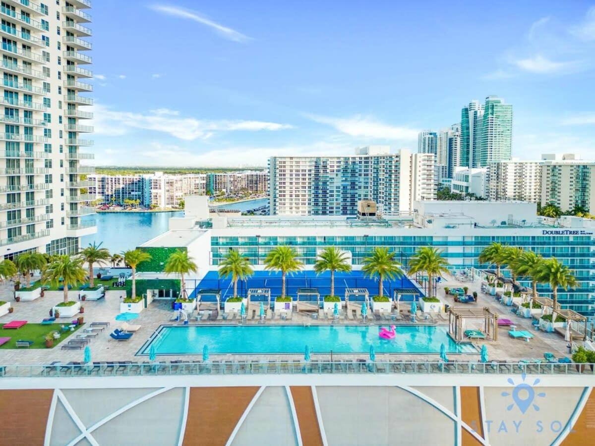 شقة Wrap Around Balcony - Insane Views - Amazing Pools هوليوود المظهر الخارجي الصورة