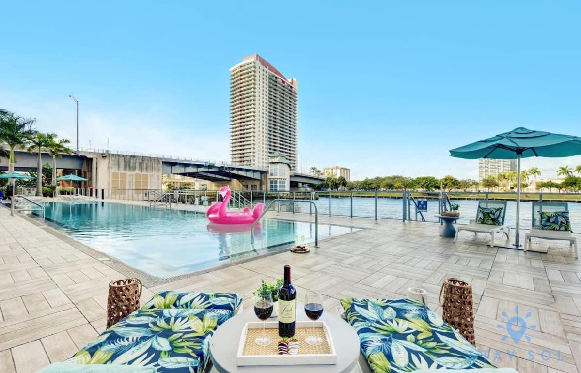 شقة Wrap Around Balcony - Insane Views - Amazing Pools هوليوود المظهر الخارجي الصورة