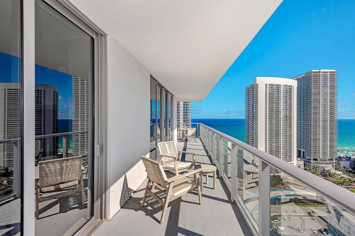 شقة Wrap Around Balcony - Insane Views - Amazing Pools هوليوود المظهر الخارجي الصورة